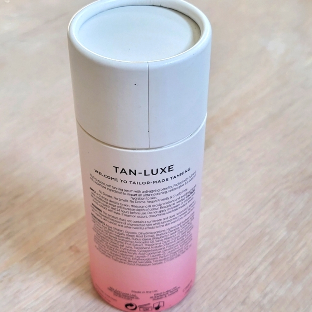 TAN LUXE Super Glow Hyaluronic Acid Self Tan Serum - Picture 2 of 2